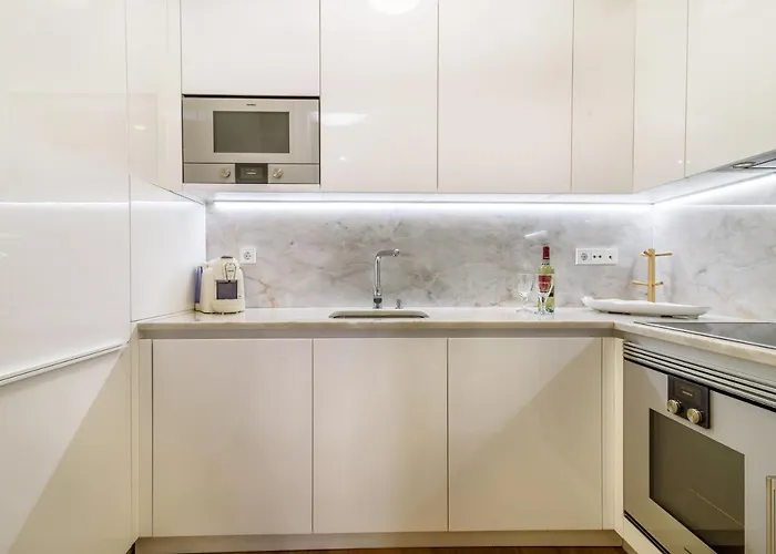 Modern Flat In Downtown By Lovelystay Апартаменты *