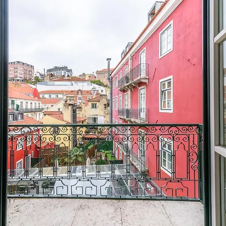 Modern Flat In Downtown By Lovelystay דירה *