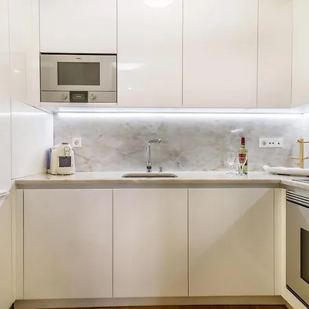 Modern Flat In Downtown By Lovelystay Apartmán *