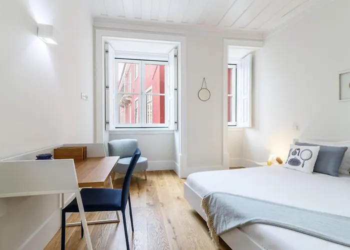 Modern Flat In Downtown By Lovelystay Apartman